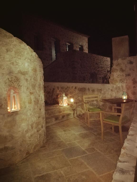 Vetilios Lithos Boutique Hotel Néon Oítilon Exterior foto